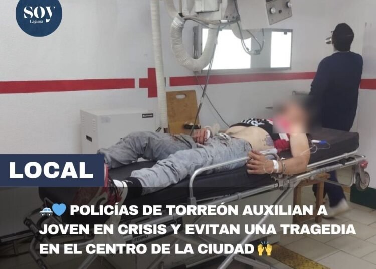 🚓💙 POLICÍAS DE TORREÓN AUXILIAN A JOVEN EN CRISIS Y EVITAN UNA TRAGEDIA EN EL CENTRO DE LA CIUDAD 🙌