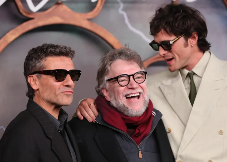 Guillermo del Toro deslumbra en Ciudad de México con el estreno de su nueva película ‘Frankenstein’