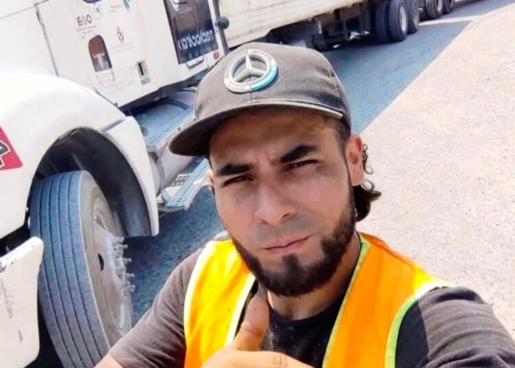 Hombre presuntamente priva de la vida a su madre y huye en Lomas de Río Medio 4