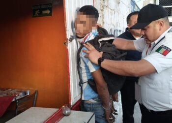 🚨 OFICIAL DE TRÁNSITO FRUSTRA ROBO EN TORREÓN; DETENIDO CUENTA CON 64 DENUNCIAS 🚨