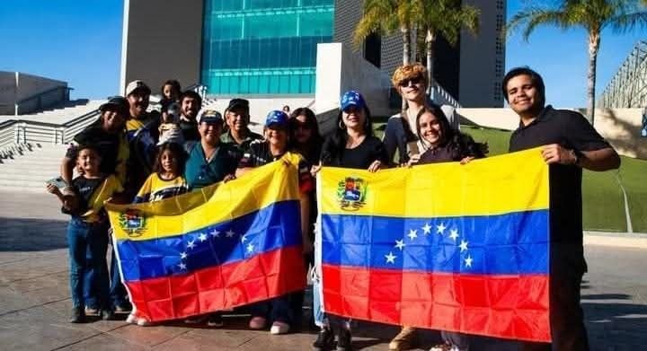 Venezolanos en Torreón reaccionan ante versiones sobre la detención de Nicolás Maduro