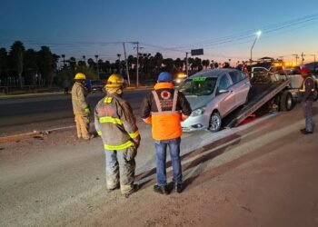Accidente tipo alcance en la carretera Torreón–Matamoros deja una persona lesionada