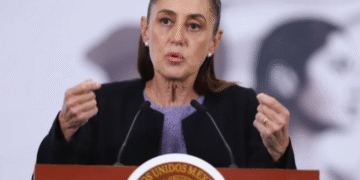 Sheinbaum rechaza acusaciones de injerencia política desde consulados en Estados Unidos.